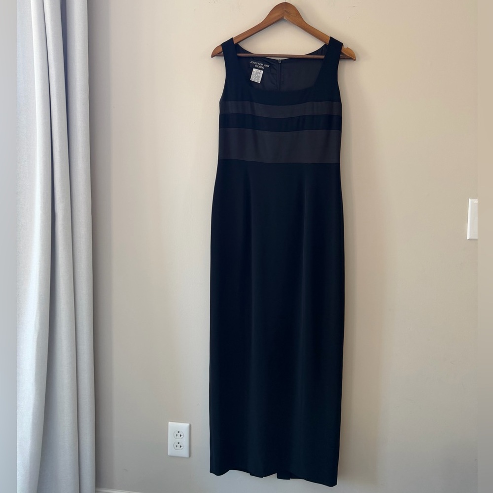 Jones New York Evening Vintage Black Formal Maxi Dress Square Neckline Size 8